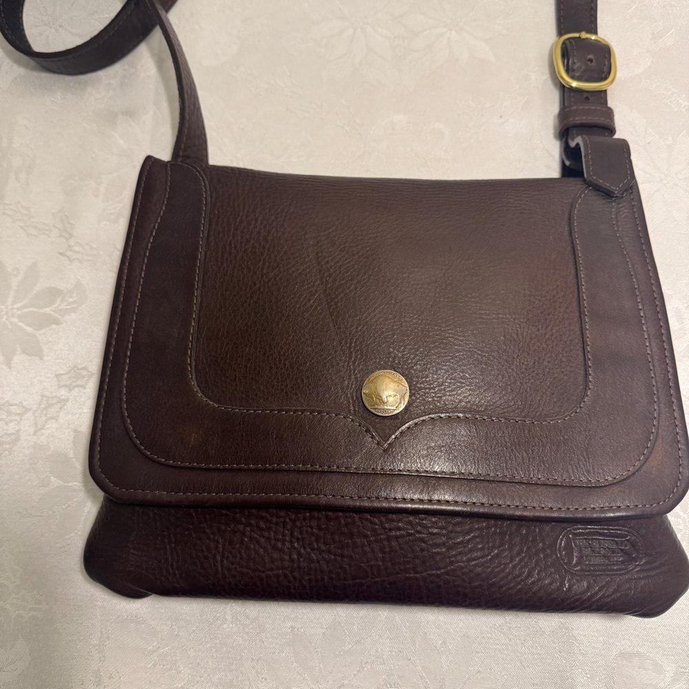 Pebbled Leather Crossbody Bag The Buffalo Billfold Company Buffalo Nickel